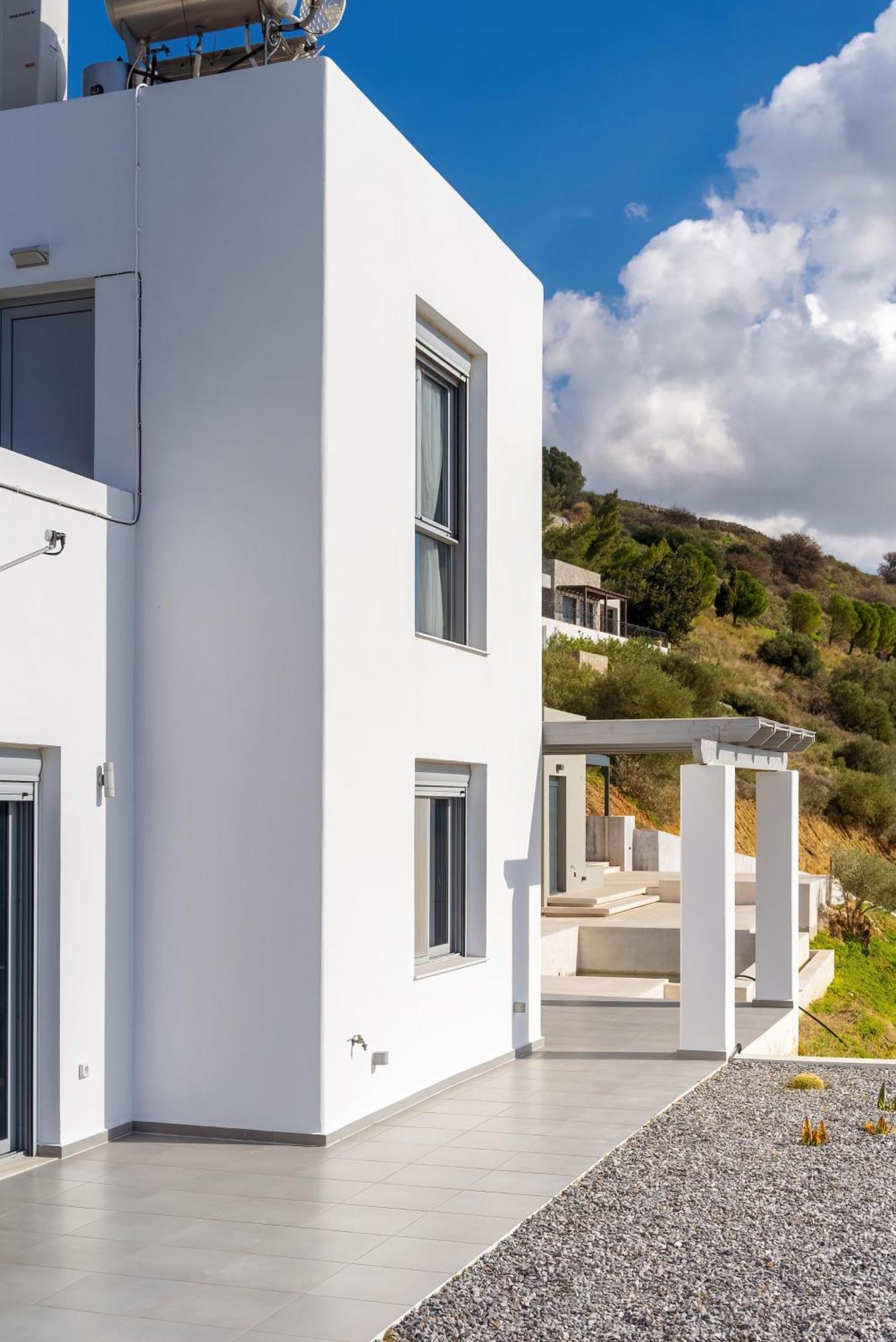 Ioannis House